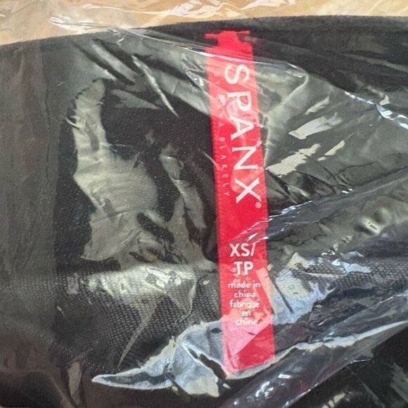 Spanx | Distressed Ankle Skinny Jeans - Picture 8 of 9